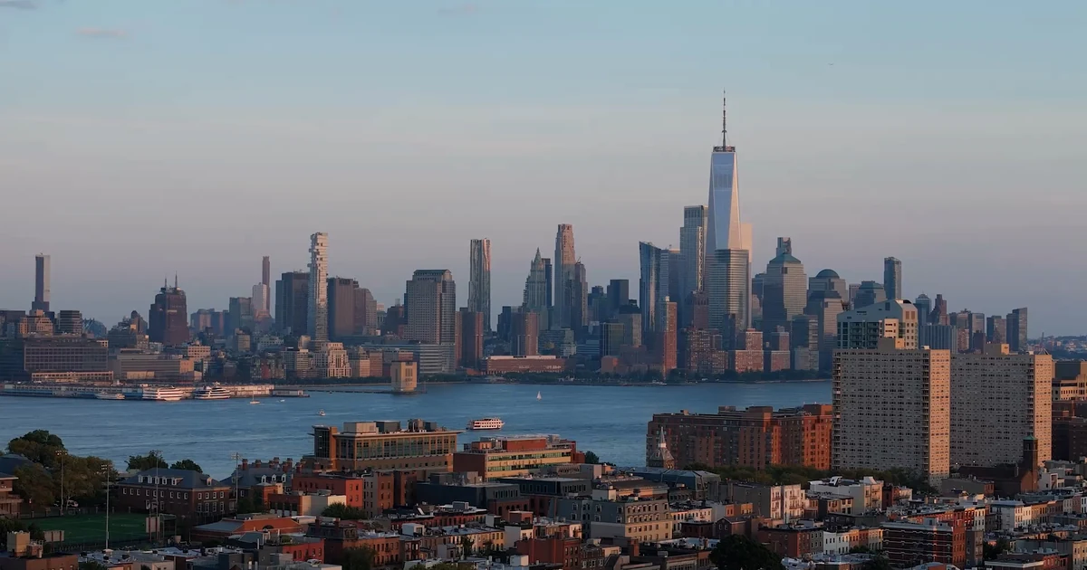 Commercial drone services NYC skyline image by FPV NYC